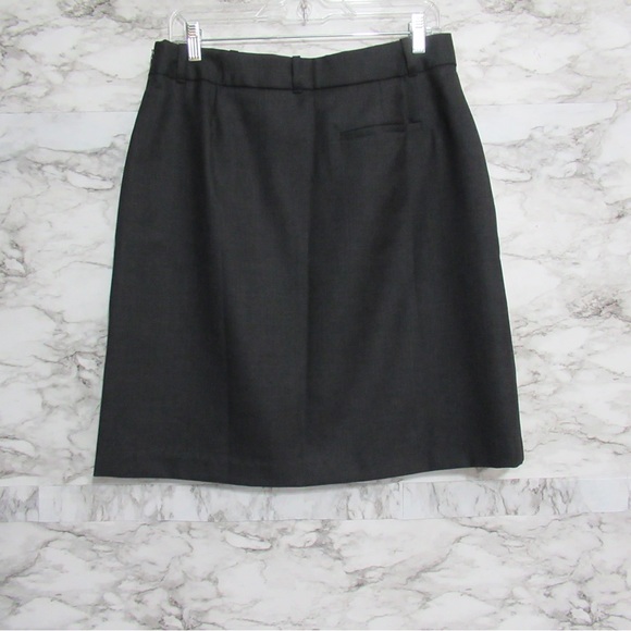 L.L. Bean Classic Fit Straight Wool Skirt Size 10 Petite Gray - Picture 4 of 12